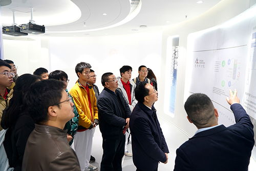 課堂搬進企業 重理工師生身臨“企”境，探索新材料技術研發新篇章
