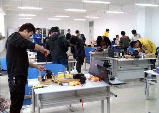 權(quán)威與實(shí)惠兼?zhèn)?廣東博專(zhuān)教育咨詢(xún)，為您點(diǎn)亮學(xué)歷提升之路